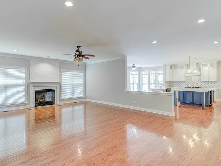 2041 Jadewood Dr — Photo 20