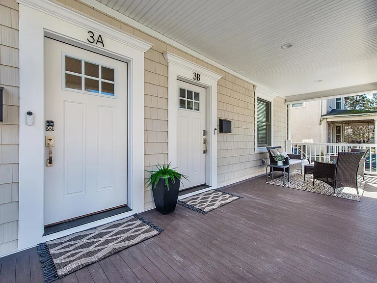 3 Irving Pl #A — Photo 2