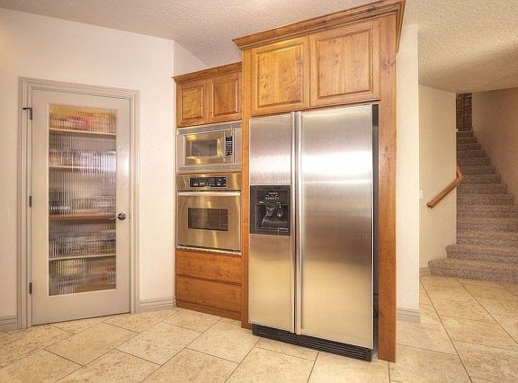 5th image of 17446 Sunnydale Pl