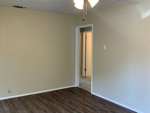 2nd image of 4713 Wynona Dr