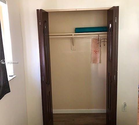 4th image of 536 Euclid Ave APT 5