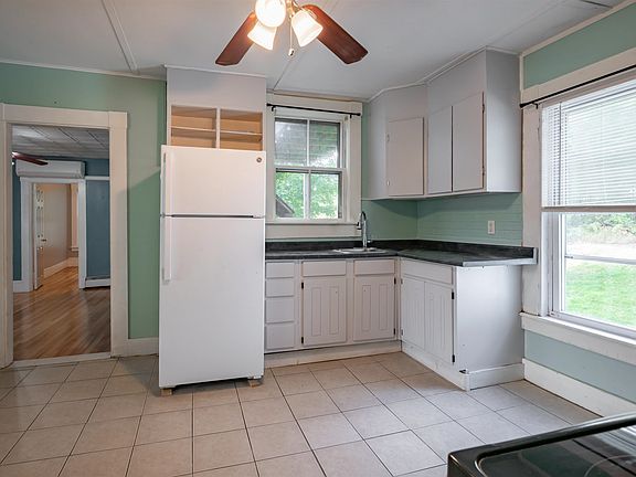 5th image of 96 E Broadway #B