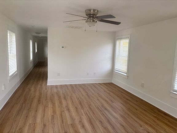 3rd image of 215 N 4th St