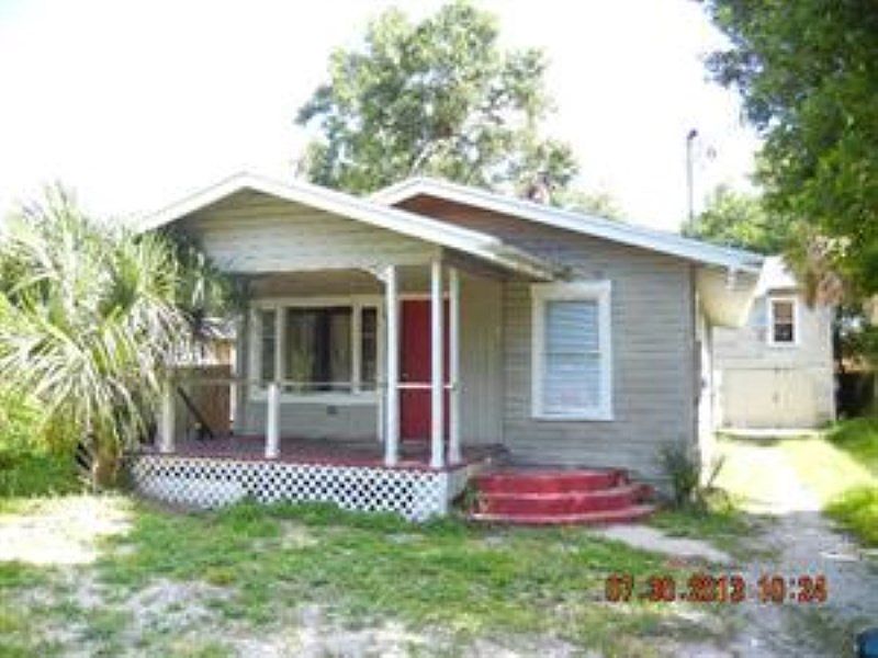 1st image of 204 E Selma Ave
