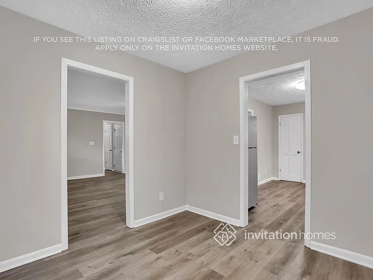 835 Brompton Ct — Photo 9