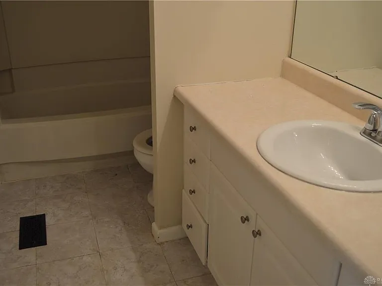 1217 Robbins Run Ct — Photo 22
