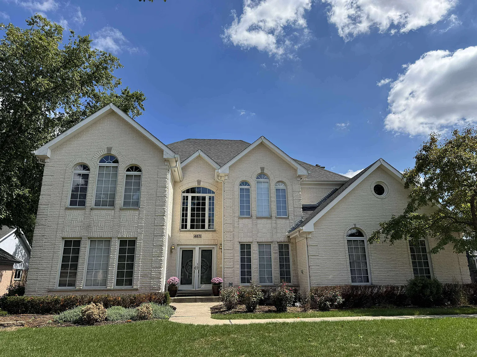 4871 Boulder Ln — Photo 1