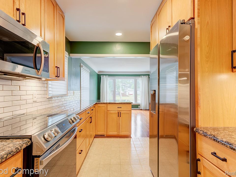 1024 Wyandotte Ave, photo 13