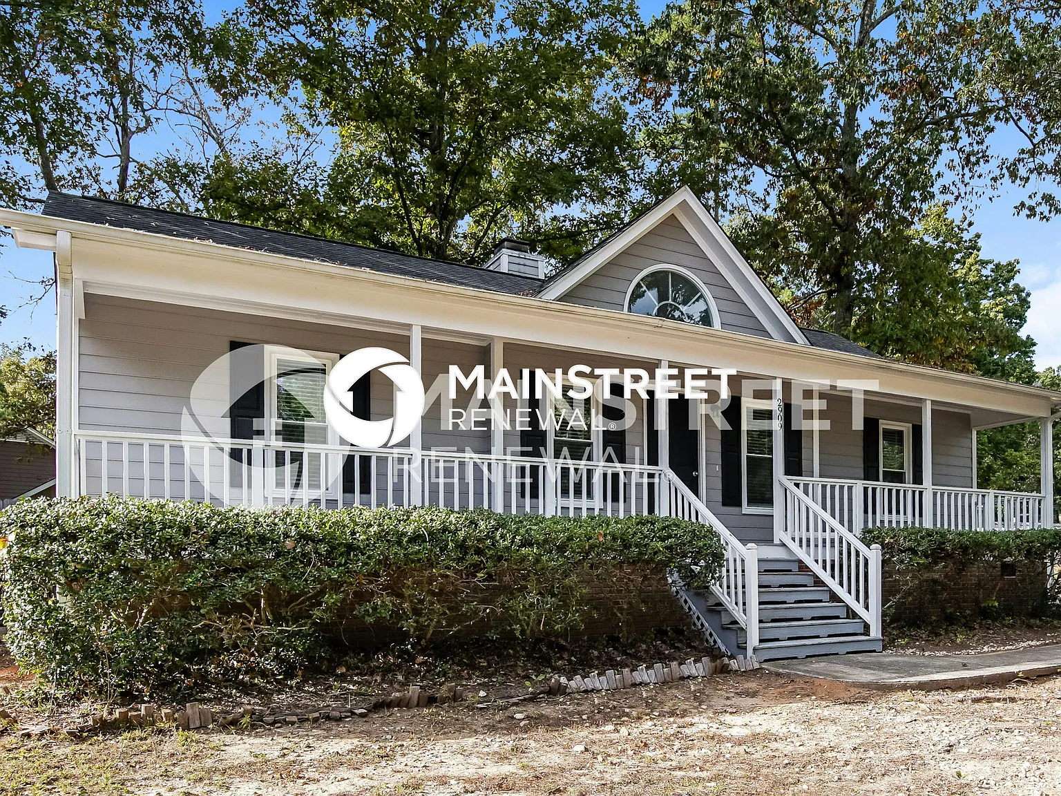 2909 Brittany Dr — Photo 3