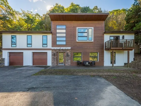 1645 Pegher Ln, Sewickley, PA 15143