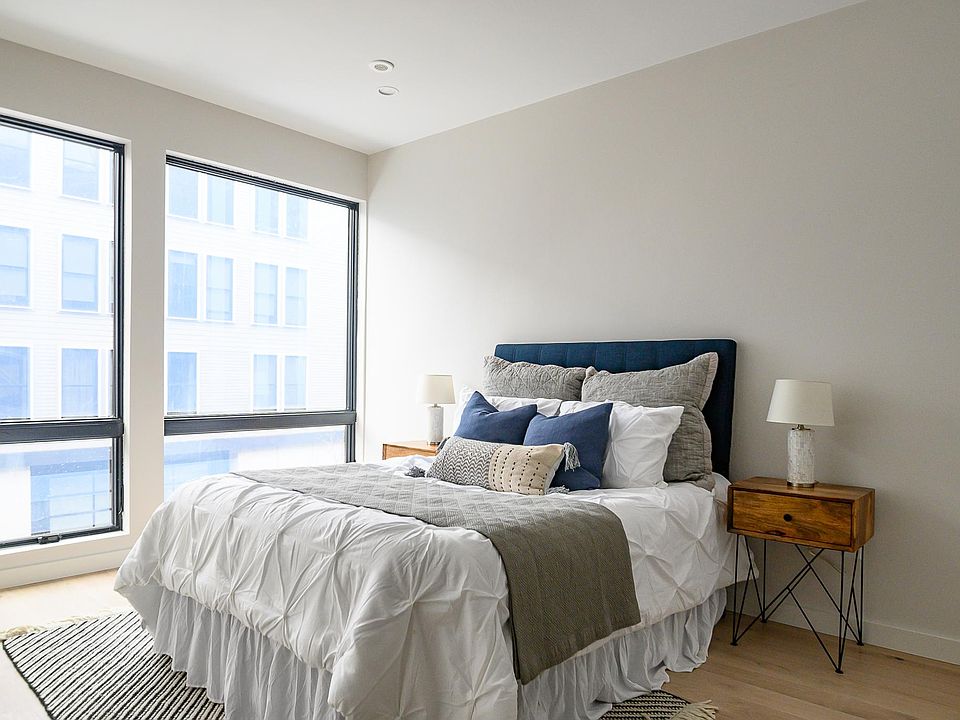 2nd image of 340 W 2nd St #20A