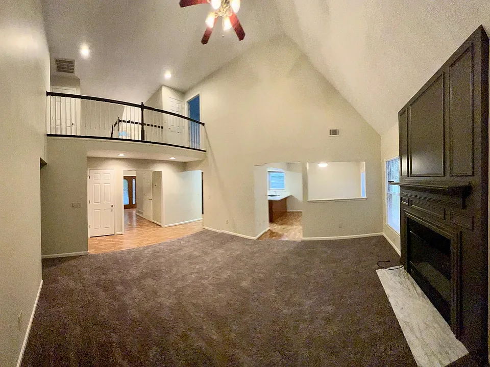 817 Willow Oak Cir