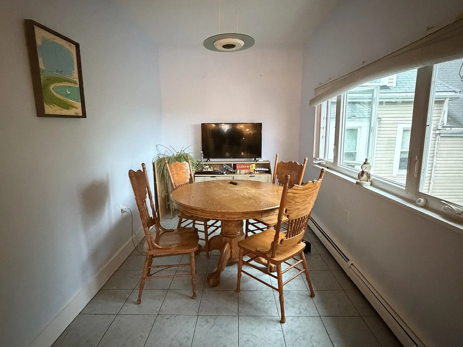 3 bed, 1.0 bath, $3,800 — Photo 3