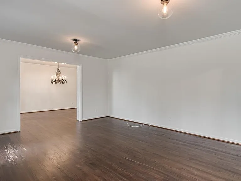 4601 Club Cir NE — Photo 28