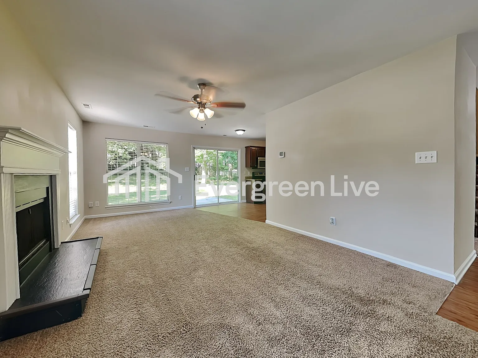 3 bed, 2.5 bath, 1734 sqft, $1,825 — Photo 4