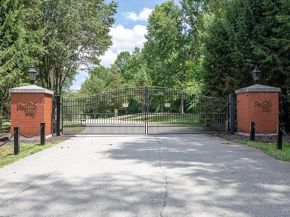 1st image of 2731 E Cove Ct