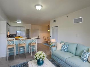 Paradise Pointe Condomini, Miami, FL 33157