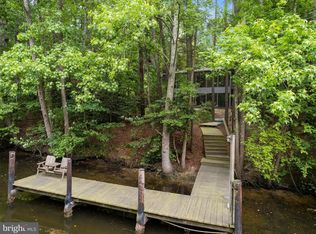 296 Elkins Ln, Lusby, MD 20657