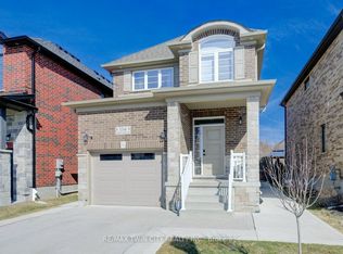 134 Forest Creek Dr, Kitchener, ON N2R 0M1