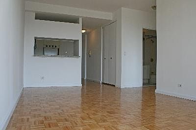 4th image of 22-26 W 15th St APT 6A
