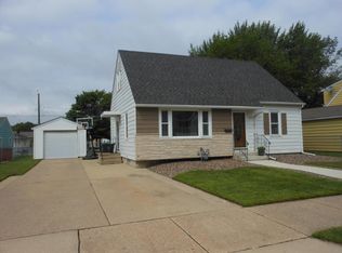 1504 4th St SW, Austin, MN 55912