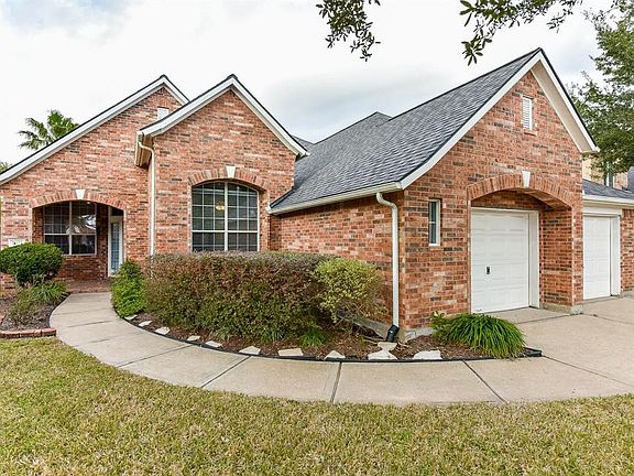 2nd image of 21822 Mystic Point Ct