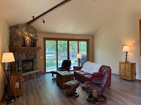 4th image of 68 Bay Harbor Dr