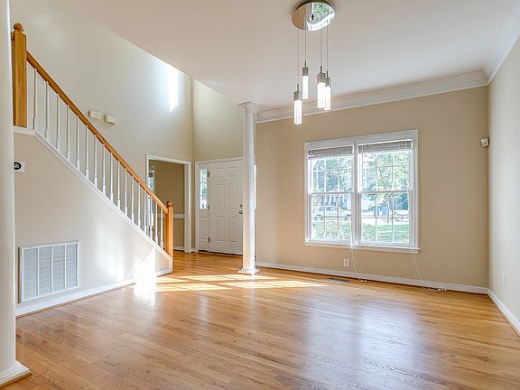 2nd image of 5136 Dorin Hill Ct