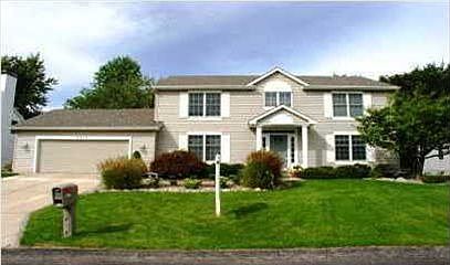 1st image of 3319 Falcon Bluff Dr NE