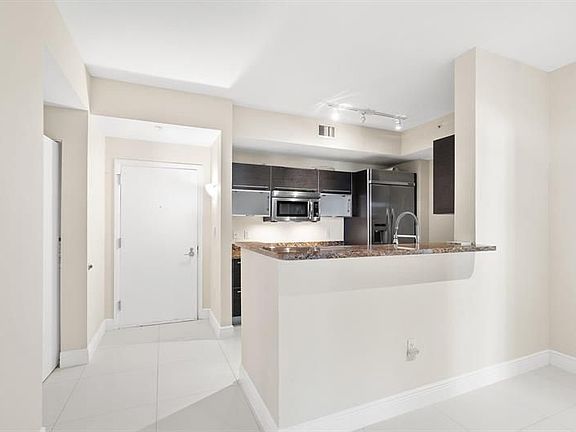 5th image of 550 Okeechobee Blvd APT 1119