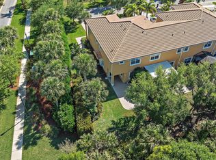 5077 Dulce Ct, Palm Beach Gardens, FL 33418