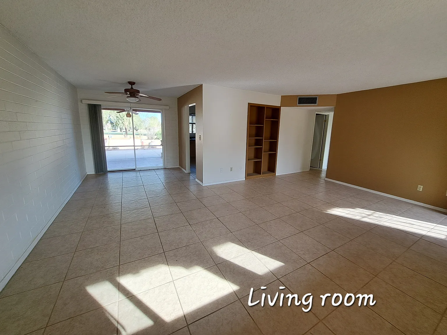2 bed, 1169 sqft, $1,400 — Photo 2