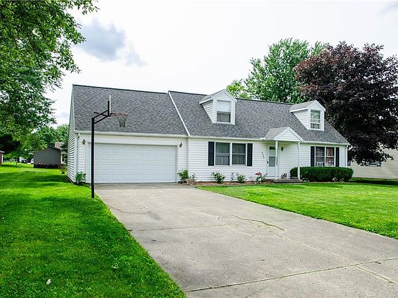 2nd image of 326 Eastview Dr