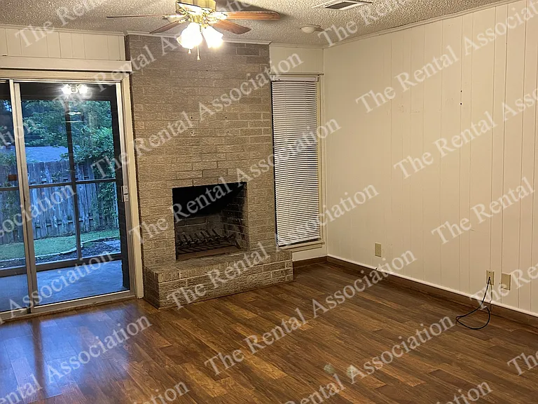 1705 Broadway Ave — Photo 10