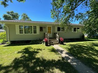 707 Main Ave N, Roseau, MN 56751