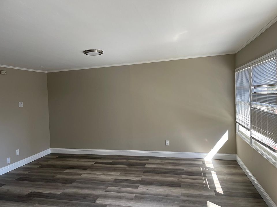 1st image of 1328 El Camino Real