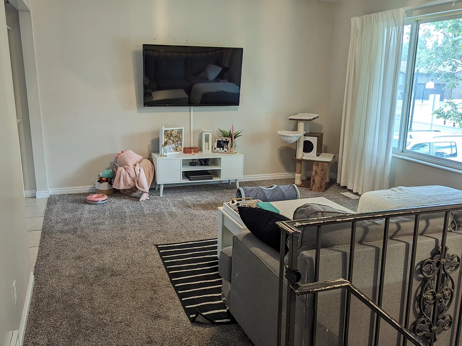 5 bed, 2142 sqft, $2,300 — Photo 3