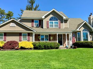 13 Alyssa Ct, Holbrook, NY 11741