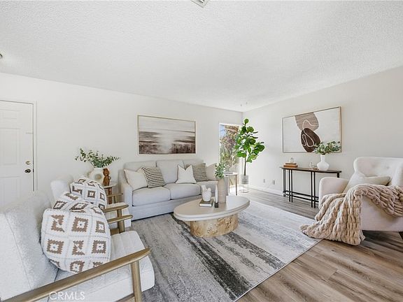 2nd image of 1087 Ridgecrest St