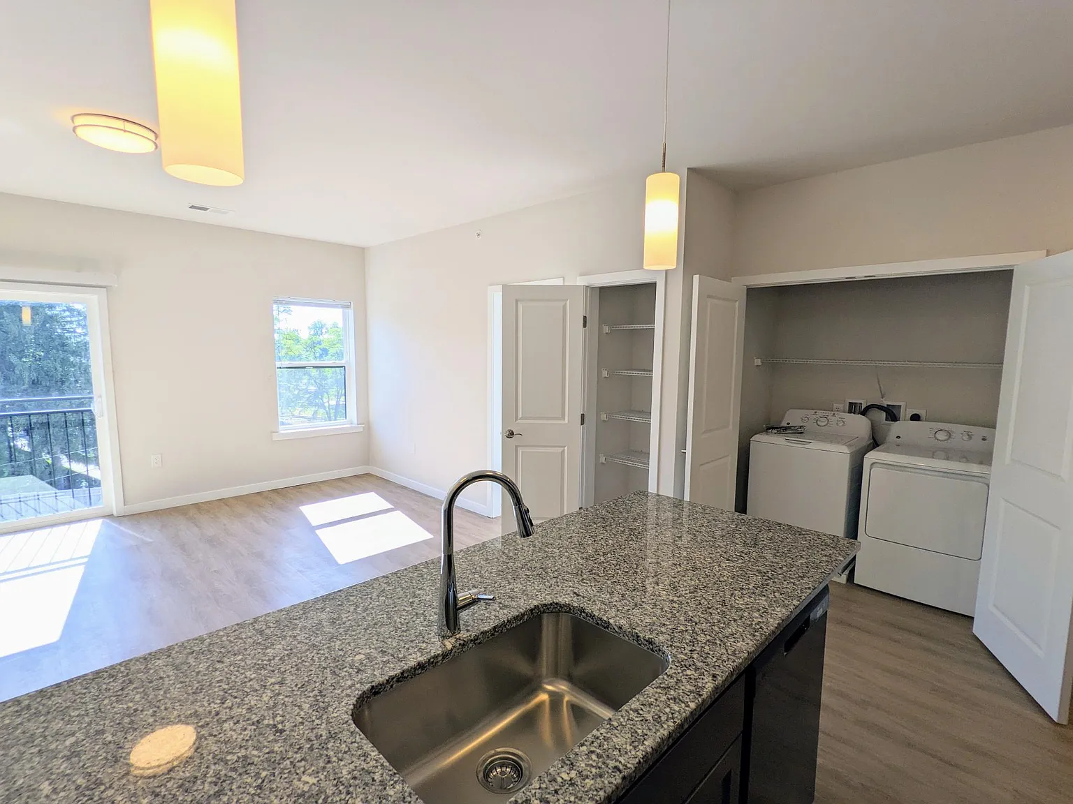 Riverview Terrace — Photo 3