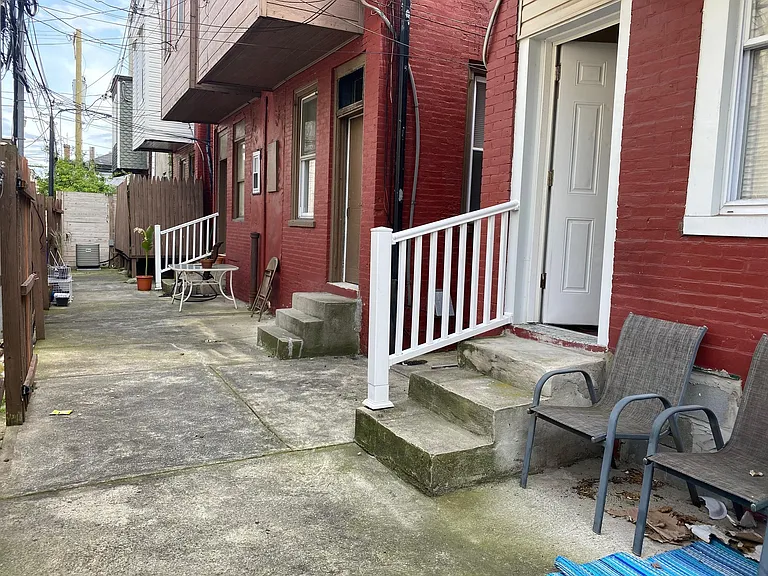 2313 Christian St #1R — Photo 11