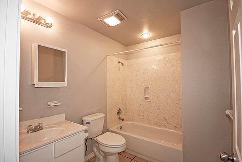 4th image of 124 Andrews St