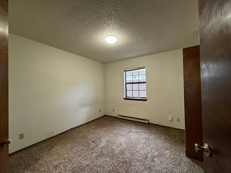 301 E Kee St — Photo 2