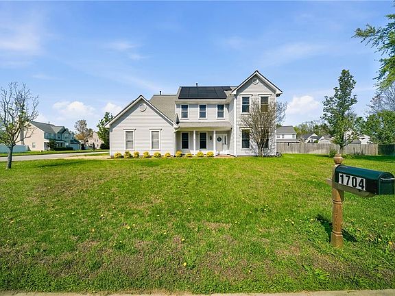 2nd image of 1704 Lancing Crest Cir