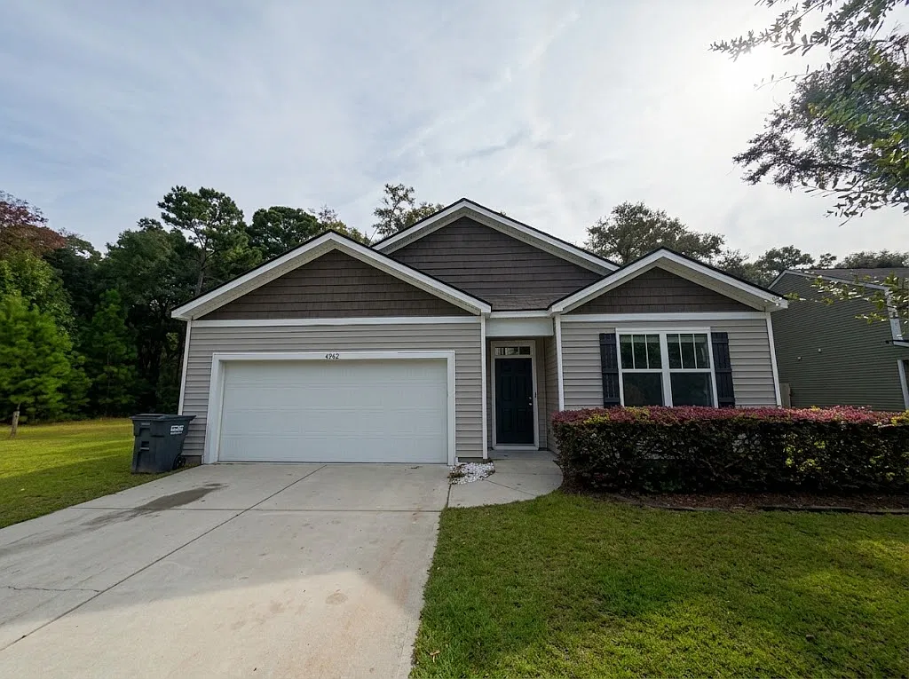 4 bed, 1630 sqft, $2,450 — Photo 1