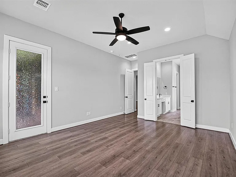 2600 Golden Palms Ln — Photo 30