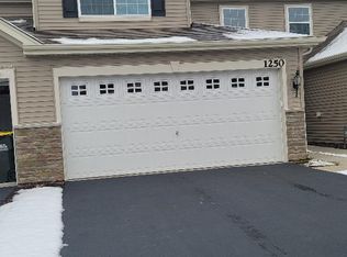 1250 Da Vinci Dr, Hampshire, IL 60140