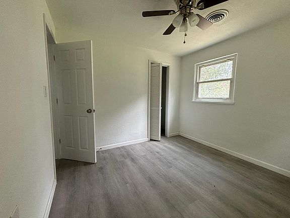 4th image of 2413 Myrtle Ave