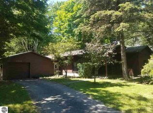 3311 Jungle Inn Rd, Arcadia, MI 49613