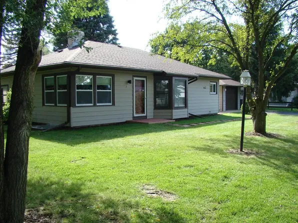 N6637 Juniper ROAD, Elkhorn, WI 53121